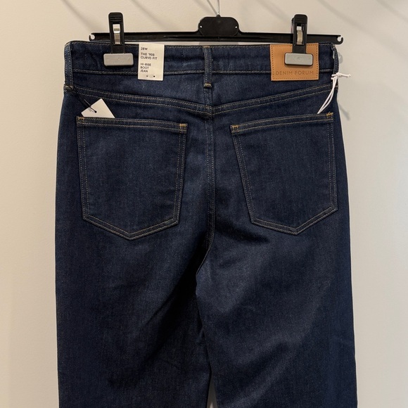 Women's   Denim Forum The '90s Curve-Fit Hi-Rise Boot Jeans - Picture 5 of 6